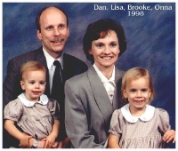 1998-12-xmas-cards-Dan'sFam.jpg